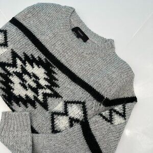 Forever 21 Womens Knitted Tribal Print Crew Neck Sweater, Size Small, Gray/Black